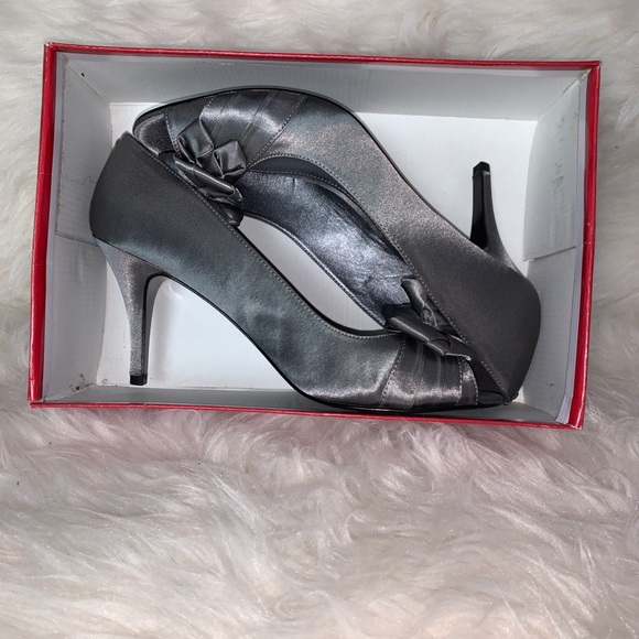 Maripe Dress PeepToe Heels - Picture 12 of 16